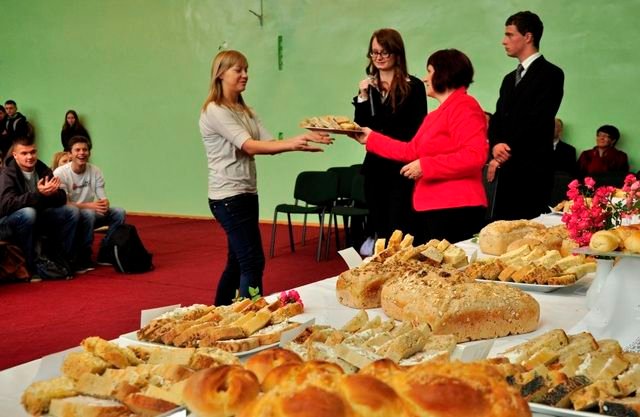 Częstowanie Fot. z archiwum ZSCKR