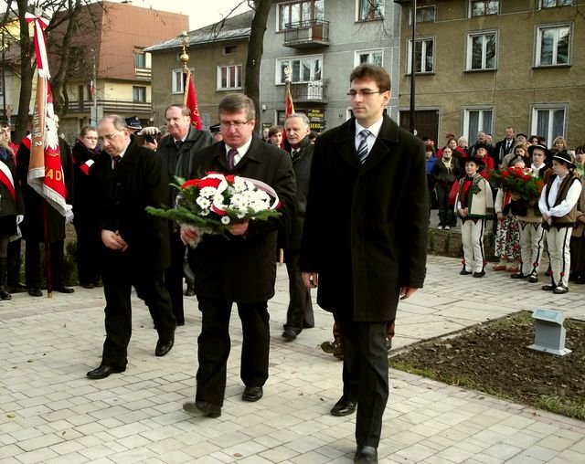 Składanie kwiatów Fot. Anna Szopińska