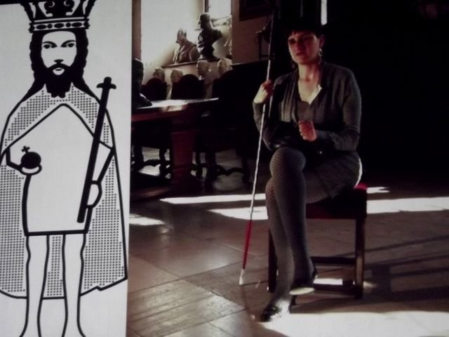 ...i wypukła rycina (z filmowego kadru)  