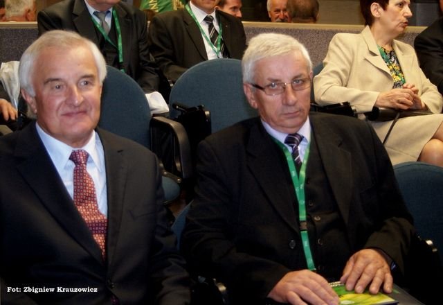 Od lewej: wójt Stanisław Ślimak i Józef Pietraszek Fot. Zbigniew Krauzowicz