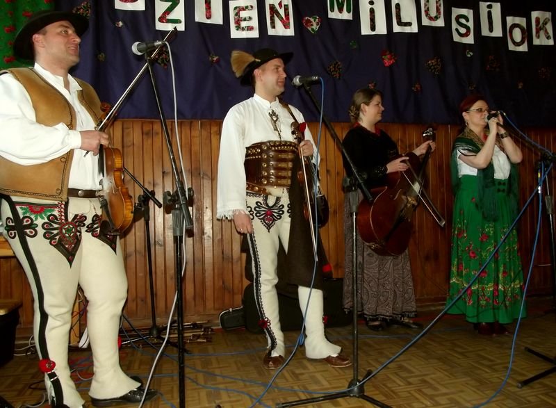 Przy mikrofonie - Renata Knap Fot. Anna Szopińska