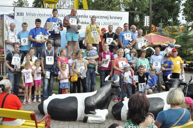 Mistrzostwa w dojeniu sztucznej krowy 5