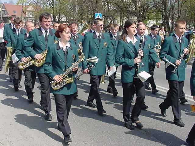 2002
