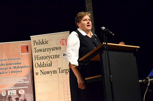 Romualda Prośniak dziękuje młodzieży za zainteresowanie historią Polski fot. Anna Giżycka